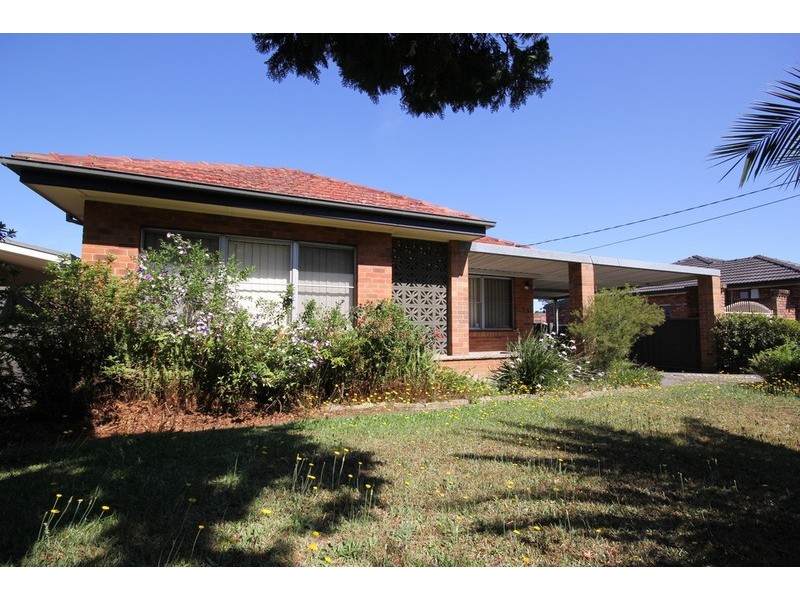 44 Picnic Point Road, Panania NSW 2213