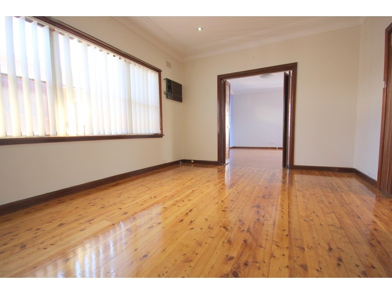 44 Picnic Point Road, Panania NSW 2213