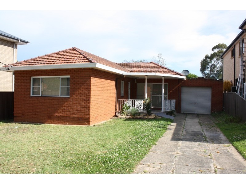 1 Bell Street, Picnic Point NSW 2213