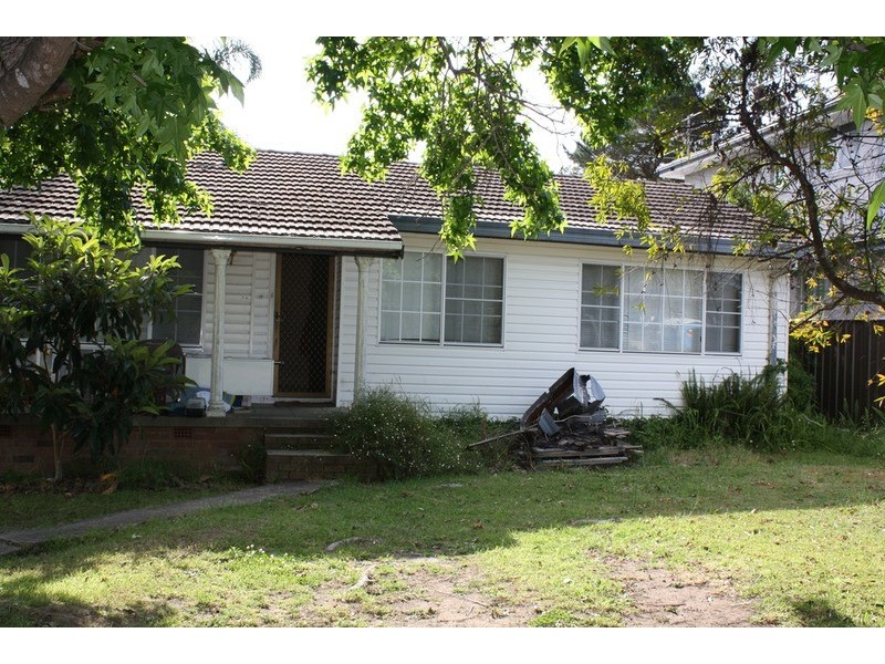 27 Austin Boulevard, Picnic Point NSW 2213