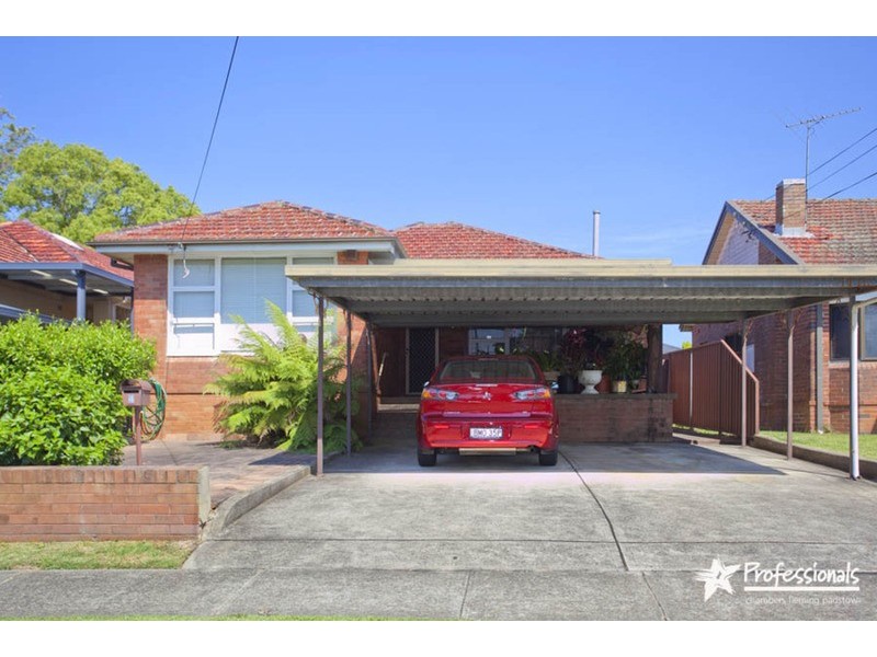 4 Lesley Avenue, Revesby NSW 2212
