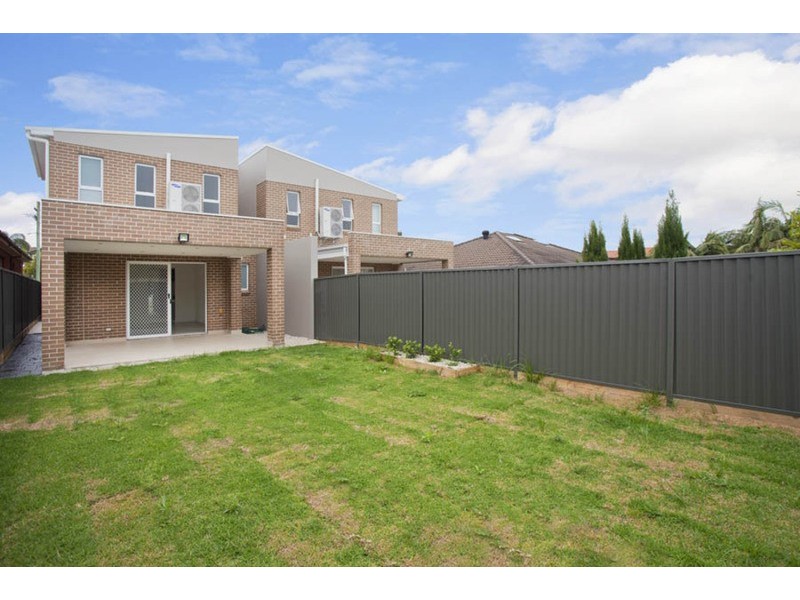 17A Parkview Avenue, Picnic Point NSW 2213