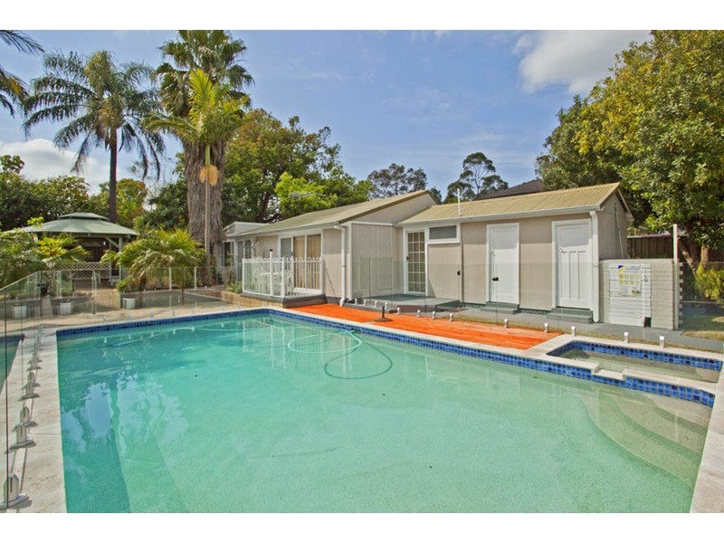 14 Burbank Avenue, East Hills NSW 2213