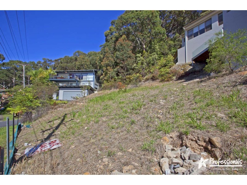 99 Prices Circuit, Woronora NSW 2232