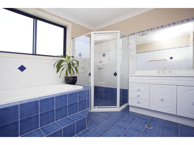 52 Kennedy Street, Picnic Point NSW 2213