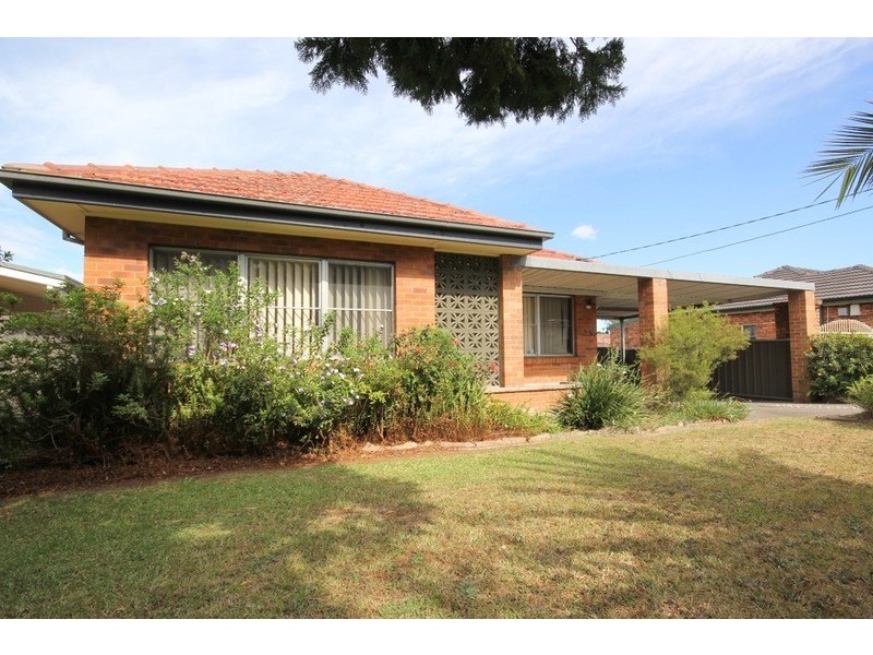 44 Picnic Point Road, Panania NSW 2213