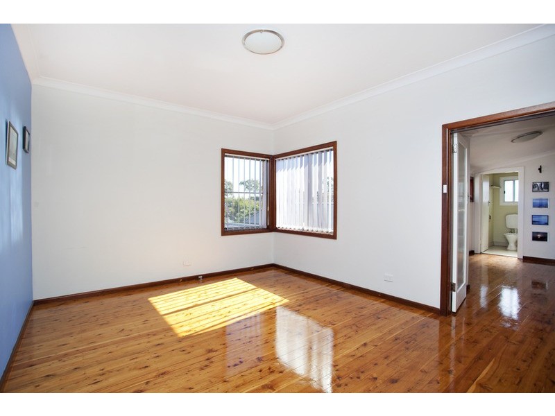 44 Picnic Point Road, Panania NSW 2213