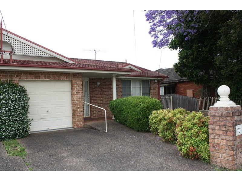 2/24 Rowland Street, Revesby NSW 2212