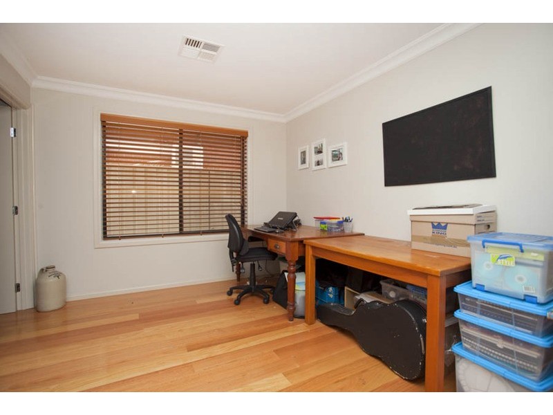 25 Kathleen Parade, Picnic Point NSW 2213