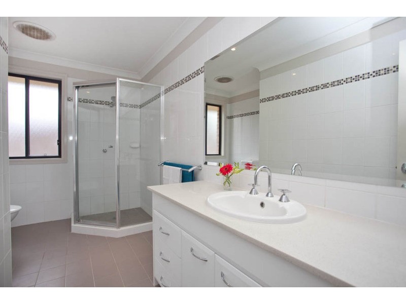 25 Kathleen Parade, Picnic Point NSW 2213