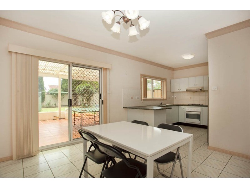 10 English Street, Revesby NSW 2212