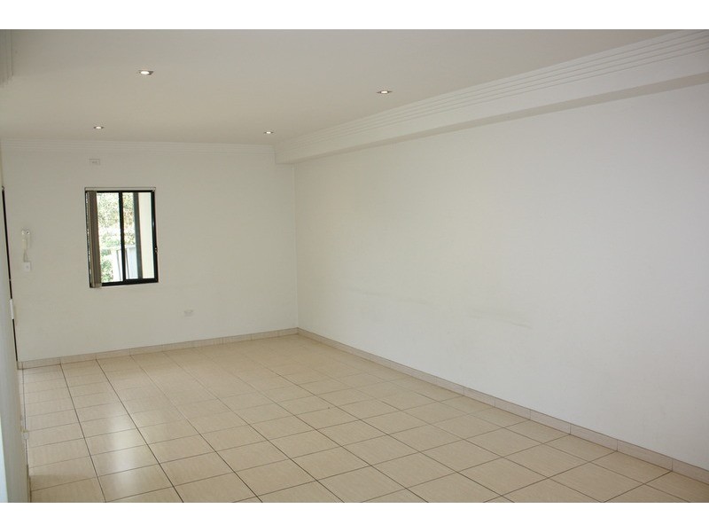 27 Greenway Parade, Revesby NSW 2212