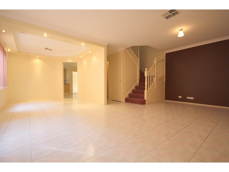 25 Hodgkinson Crescent, Panania NSW 2213