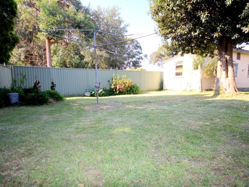104 Ramsay Road, Picnic Point NSW 2213