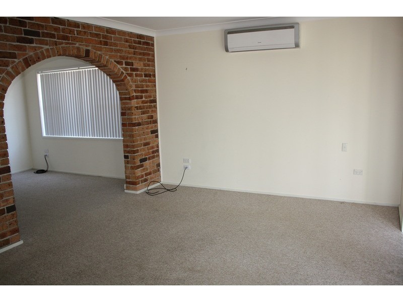 65 Burns Road, Picnic Point NSW 2213