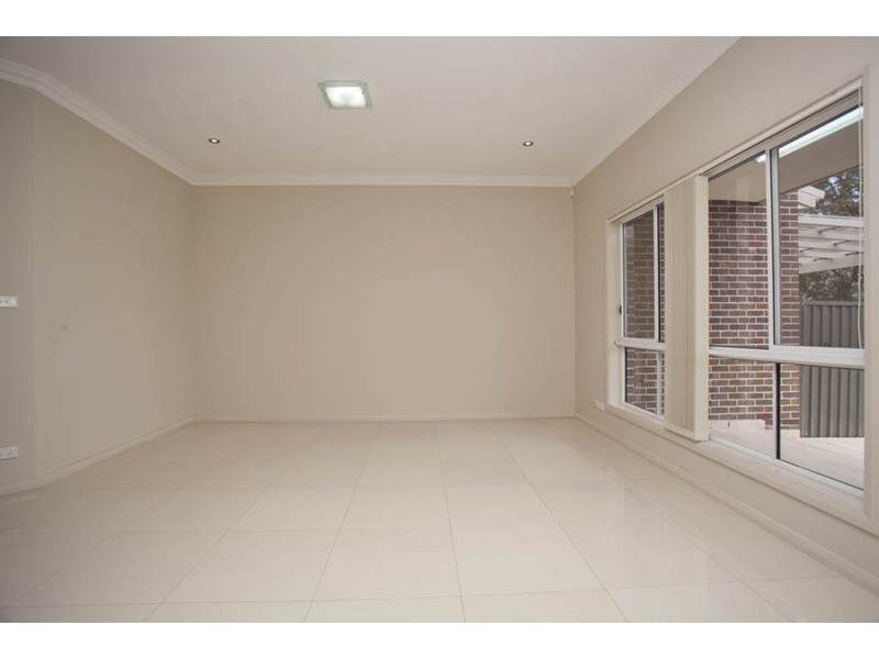 1A Rosebank Avenue, Panania NSW 2213