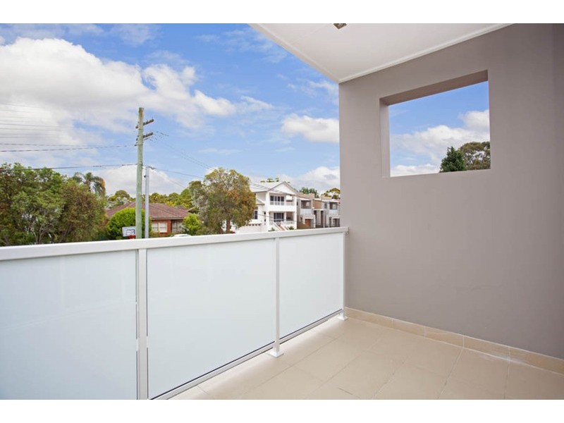 17 Parkview Avenue, Picnic Point NSW 2213