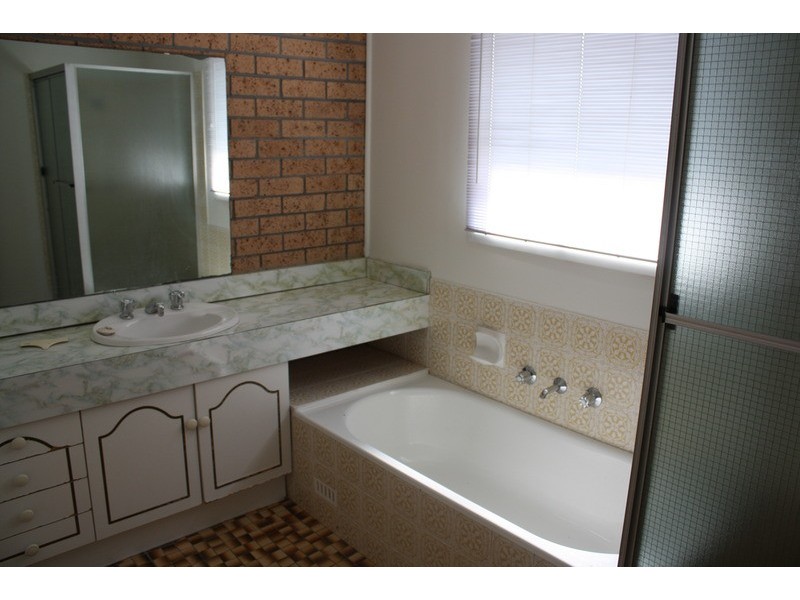 8/32-34 Olive Street, Condell Park NSW 2200