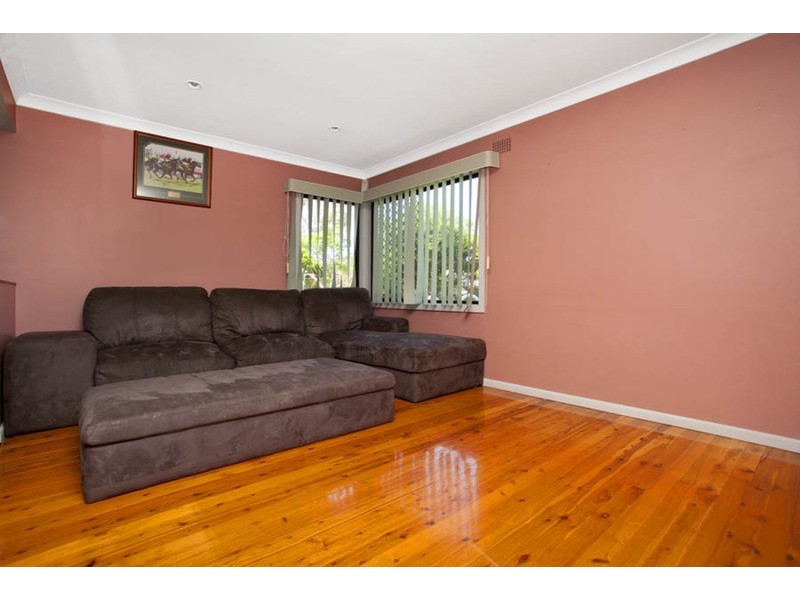 13 Somme Crescent, Milperra NSW 2214