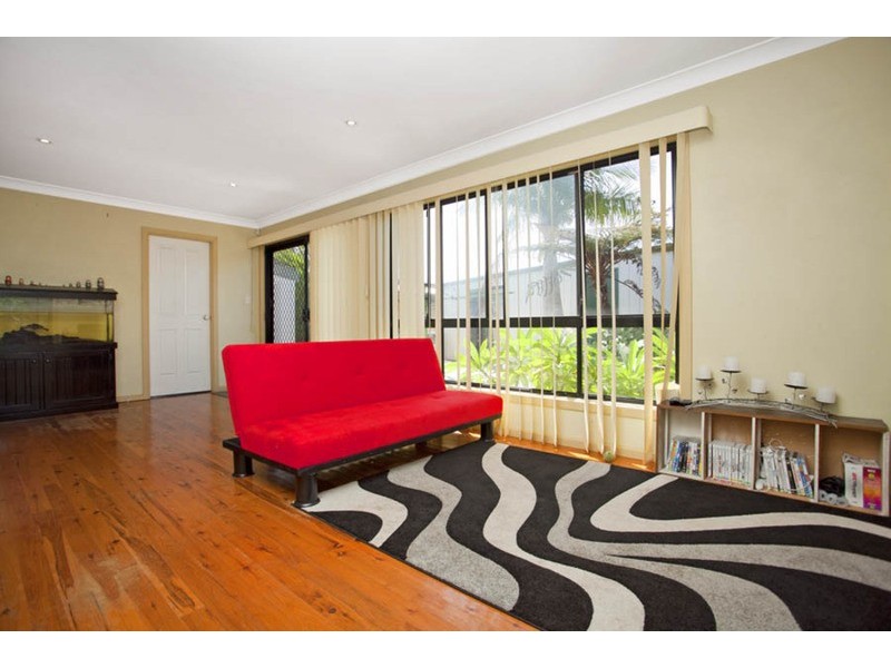 13 Somme Crescent, Milperra NSW 2214