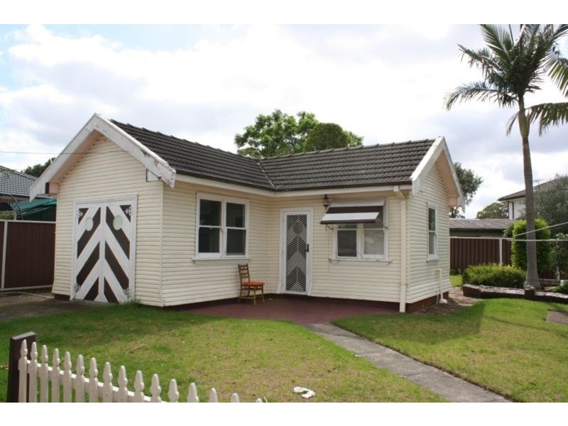 109 Picnic Point Road, Picnic Point NSW 2213