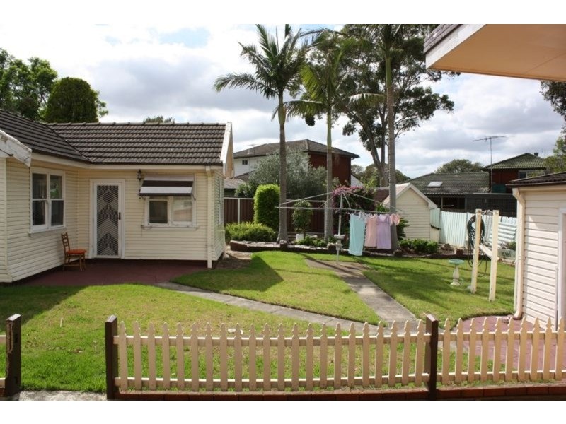 109 Picnic Point Road, Picnic Point NSW 2213