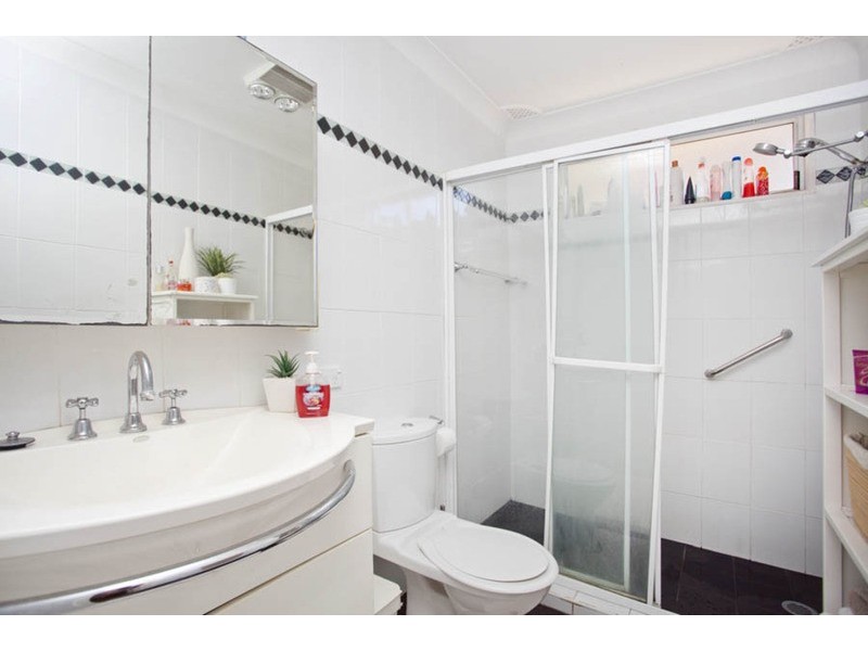 9 Stretham Avenue, Picnic Point NSW 2213