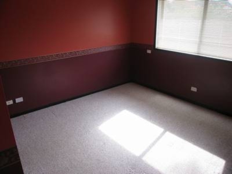 2A Drysdale Avenue, Picnic Point NSW 2213