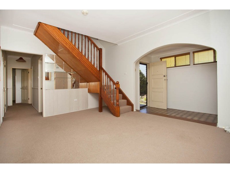 8 Claverdon Avenue, Picnic Point NSW 2213