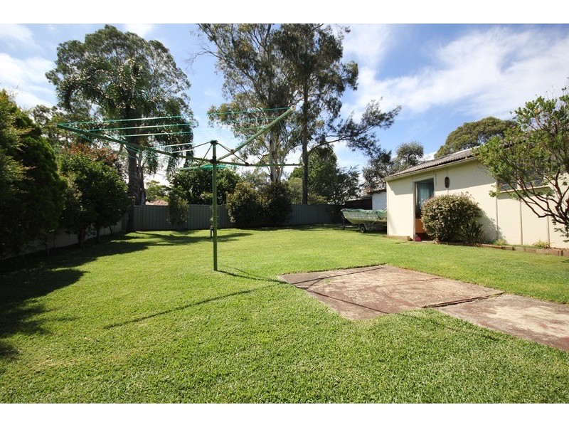 11 Tyalgum Avenue, Panania NSW 2213