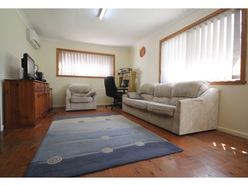 11 Tyalgum Avenue, Panania NSW 2213