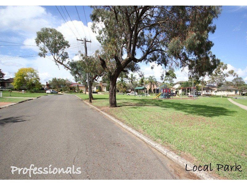 11 Tyalgum Avenue, Panania NSW 2213