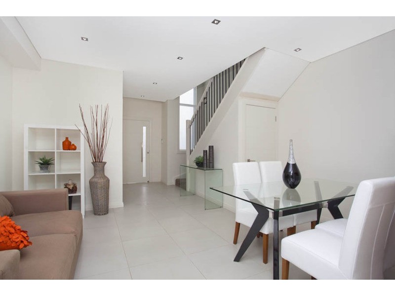 8A Parkview Avenue, Picnic Point NSW 2213