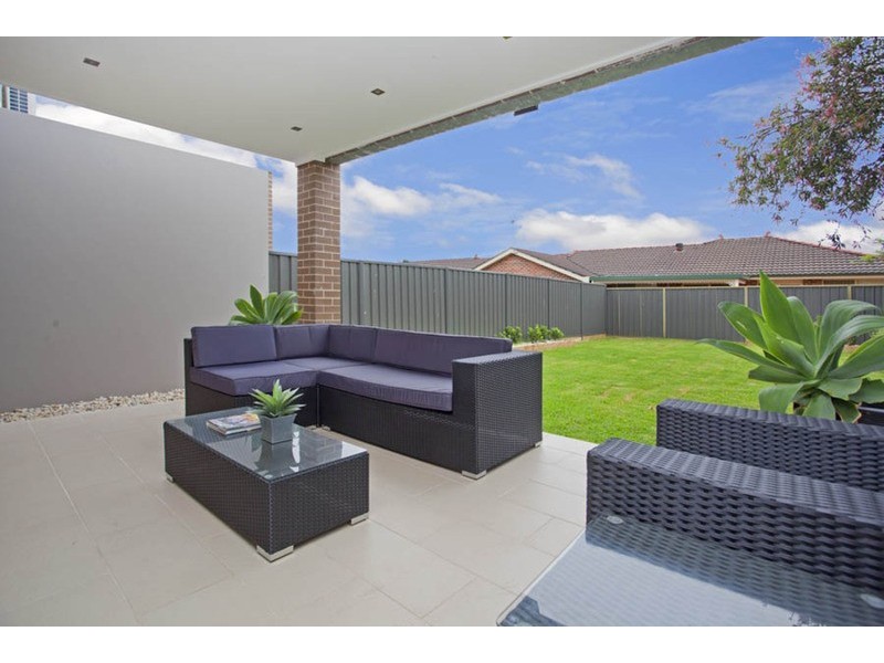 8A Parkview Avenue, Picnic Point NSW 2213