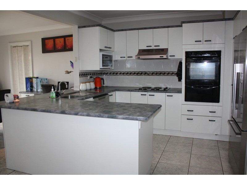 35 Fromelles Avenue, Milperra NSW 2214