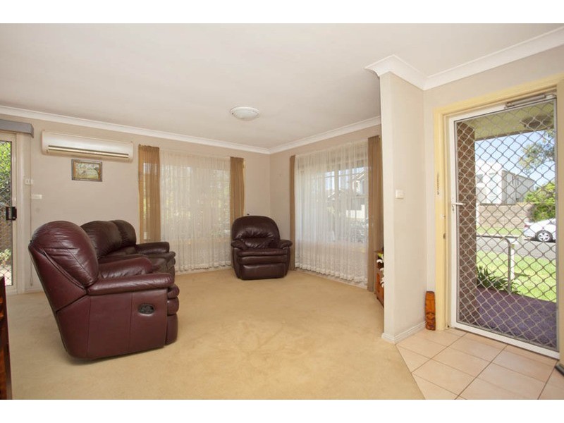 2/65 Chamberlain  Road, Padstow NSW 2211