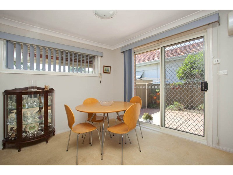 2/65 Chamberlain  Road, Padstow NSW 2211