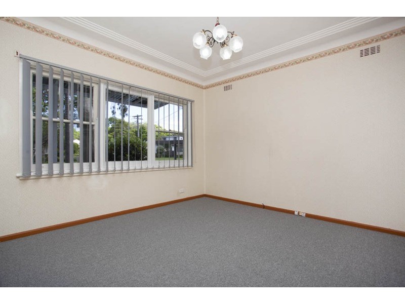 8 Hendy Street, Panania NSW 2213