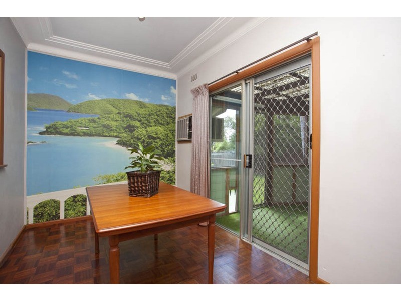 8 Hendy Street, Panania NSW 2213