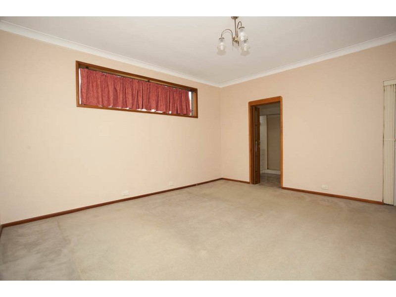 8 Hendy Street, Panania NSW 2213