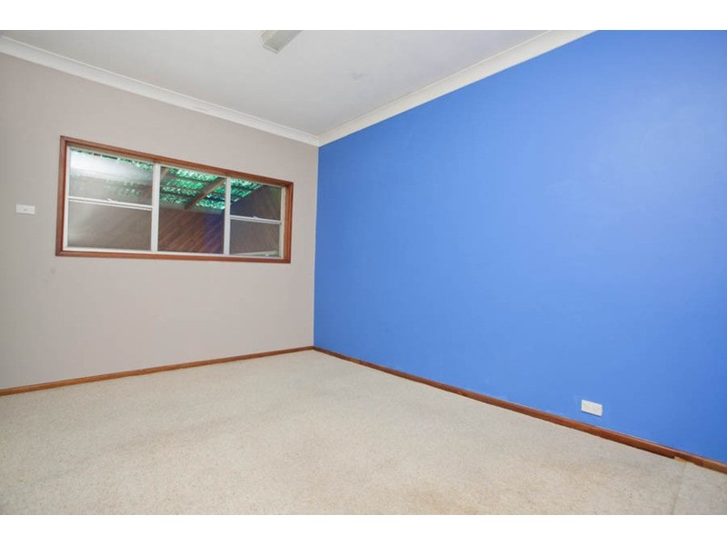 8 Hendy Street, Panania NSW 2213