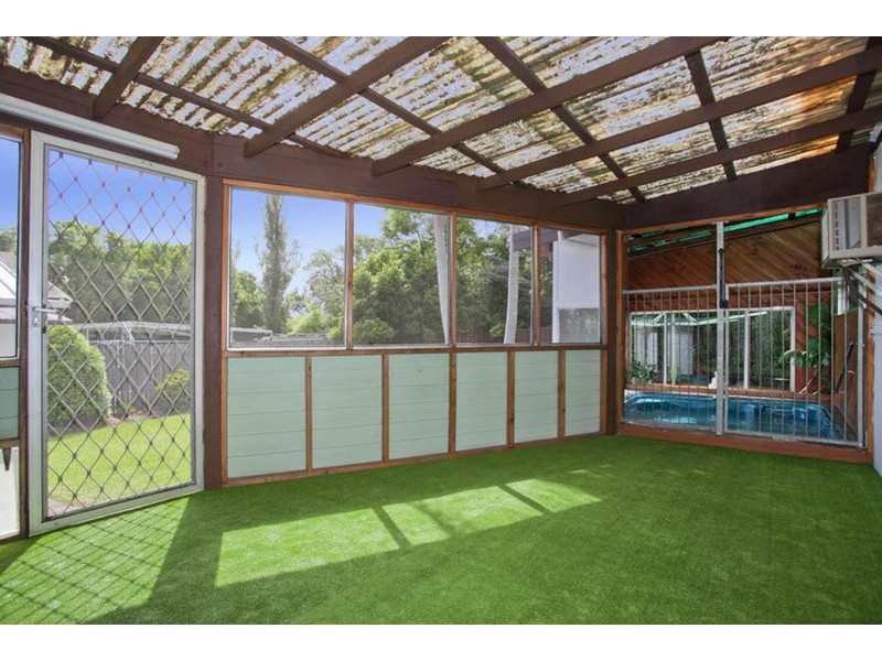 8 Hendy Street, Panania NSW 2213