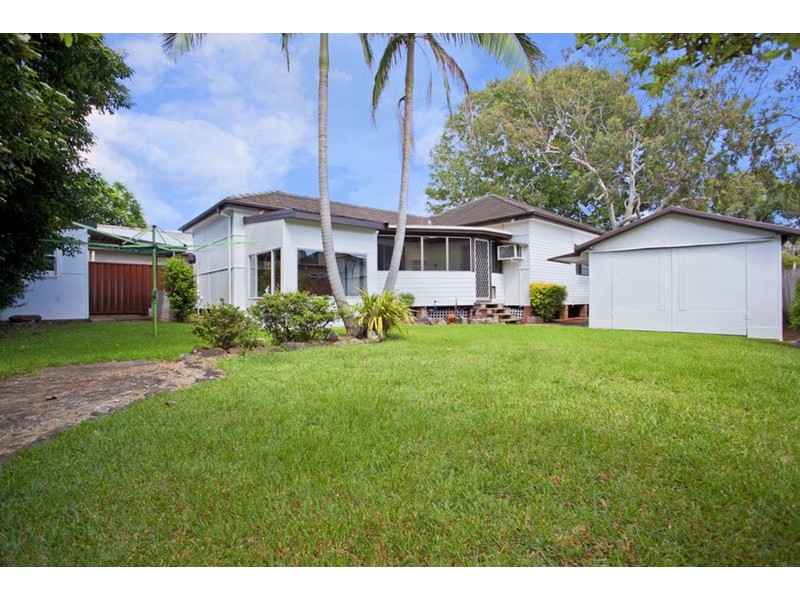 8 Hendy Street, Panania NSW 2213