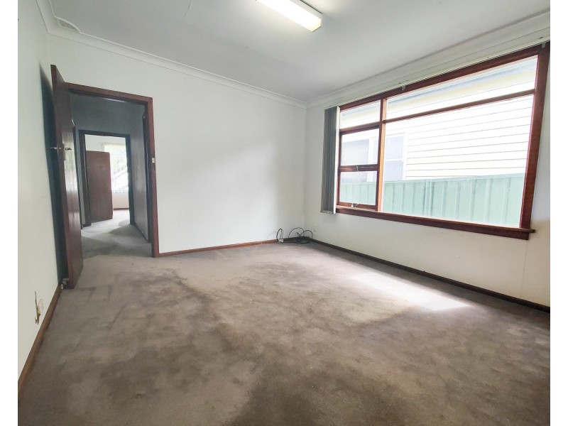 2/171 Lambeth Street, Picnic Point NSW 2213
