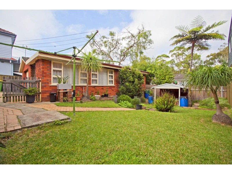 1 Elliott Street, Picnic Point NSW 2213