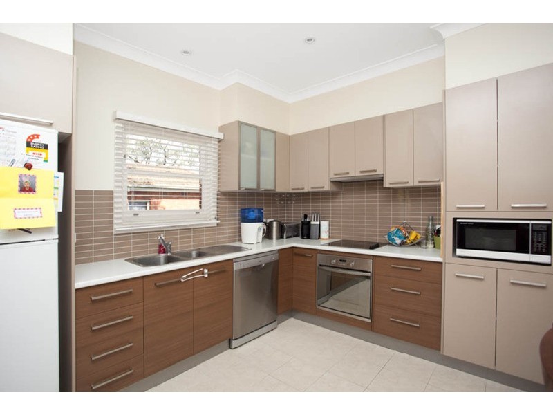 15 Kathleen Parade, Picnic Point NSW 2213