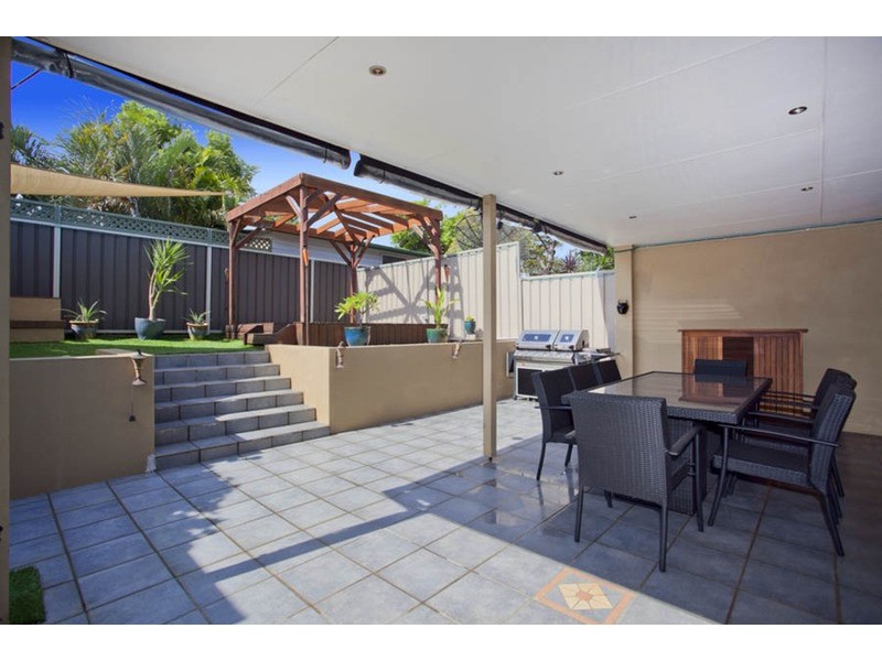 15 Valmay Avenue, Picnic Point NSW 2213