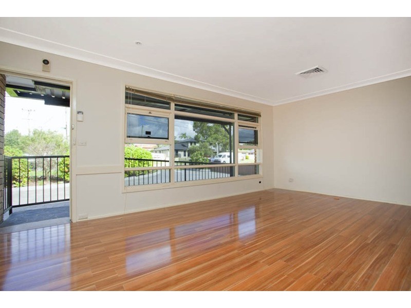 16 Stockton Avenue, Moorebank NSW 2170