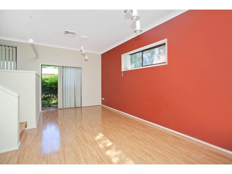 16 Stockton Avenue, Moorebank NSW 2170