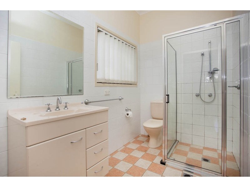 16 Stockton Avenue, Moorebank NSW 2170